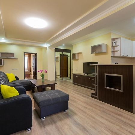 Umba Apartment N5 - Balcony And Mount Ararat View Erywań Zewnętrze zdjęcie