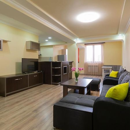 Umba Apartment N5 - Balcony And Mount Ararat View Erywań Zewnętrze zdjęcie