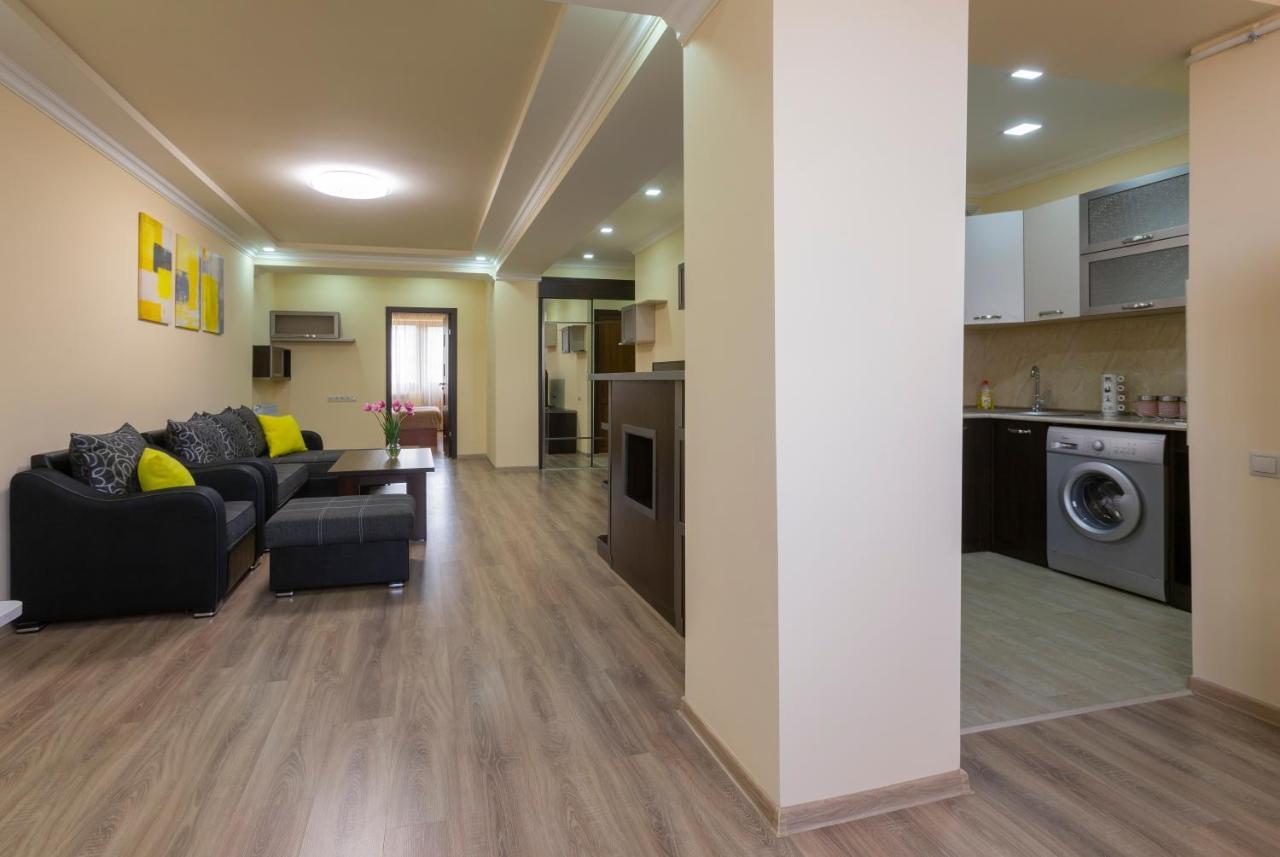 Umba Apartment N5 - Balcony And Mount Ararat View Erywań Zewnętrze zdjęcie