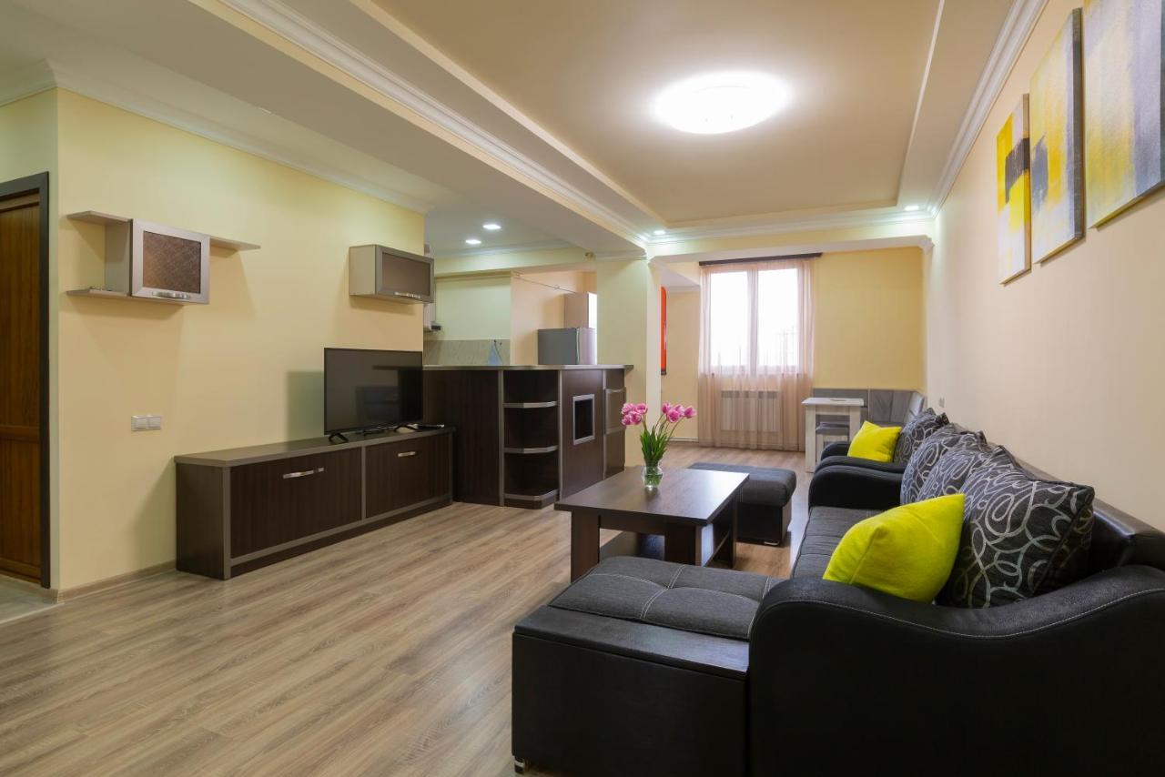 Umba Apartment N5 - Balcony And Mount Ararat View Erywań Zewnętrze zdjęcie